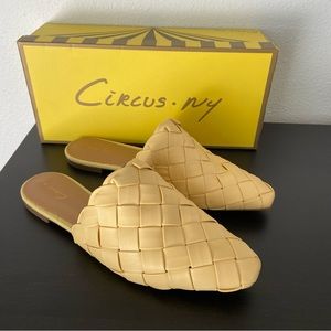 NIB Circus by Sam Edelman Olena Woven Mule